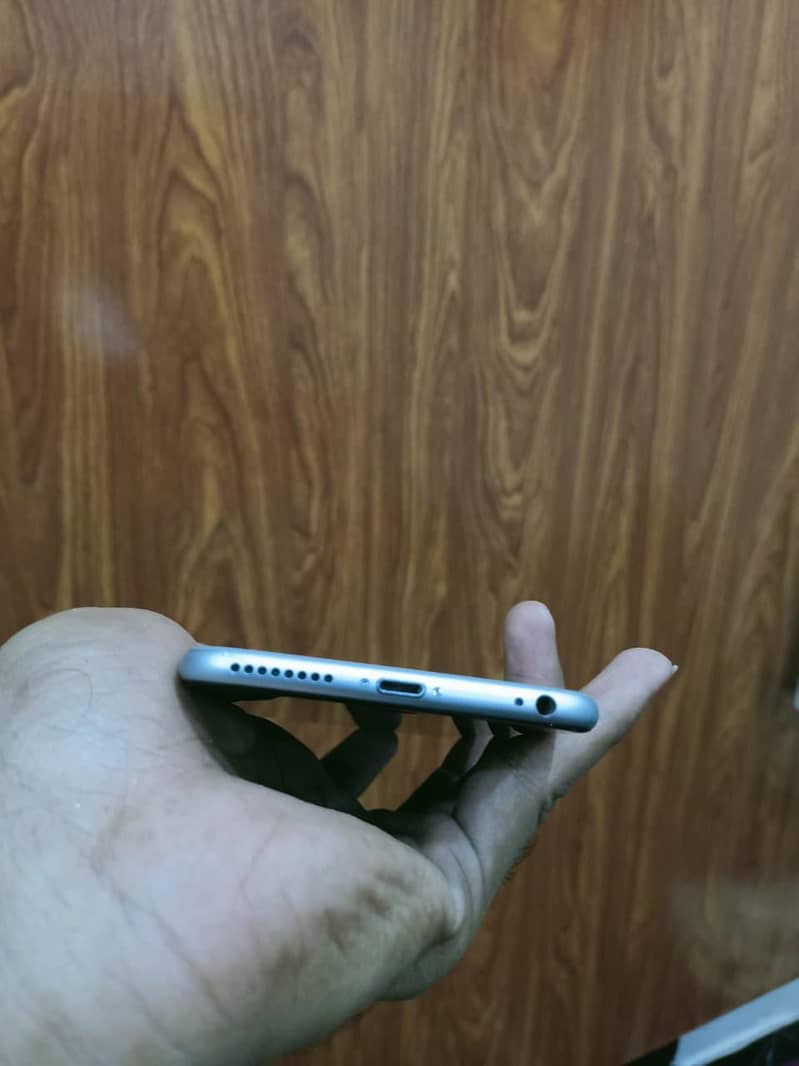 Apple iPhone 6 Plus 5