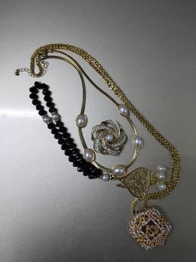 artificial jewellery tasbeeh pin n locket of Allah