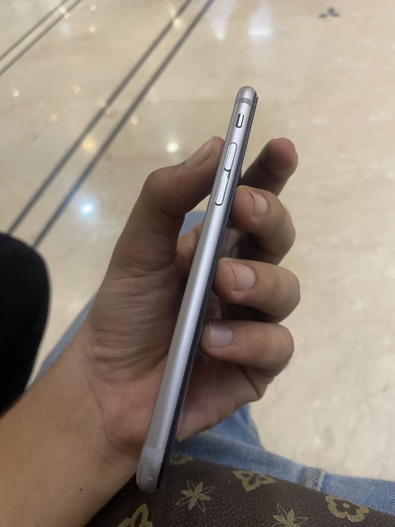 Apple iPhone 6S 2