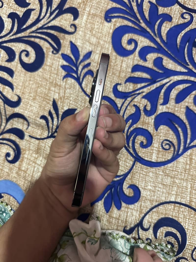 IPHONE 13 pro 3