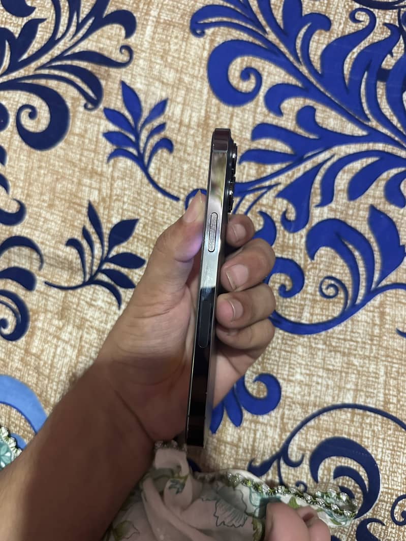 IPHONE 13 pro 6
