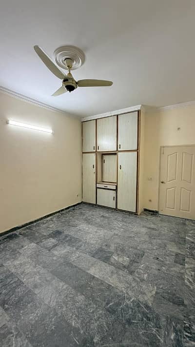 05 MARLA LOWER PORTION WITH GARAGE FOR RENT IN JOHAR TOWN LAHORE