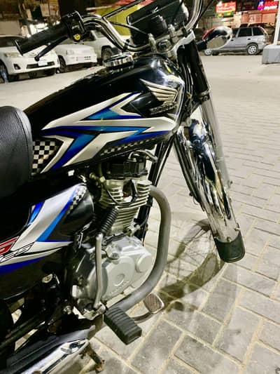 Honda 125 2025 model 10 serail applied urgent sell