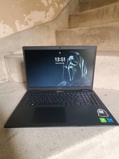 Dell Latitude 15 3520 (i7 11th Gen Nvidia 2gb GPU & 8gb / 128gb SSD)