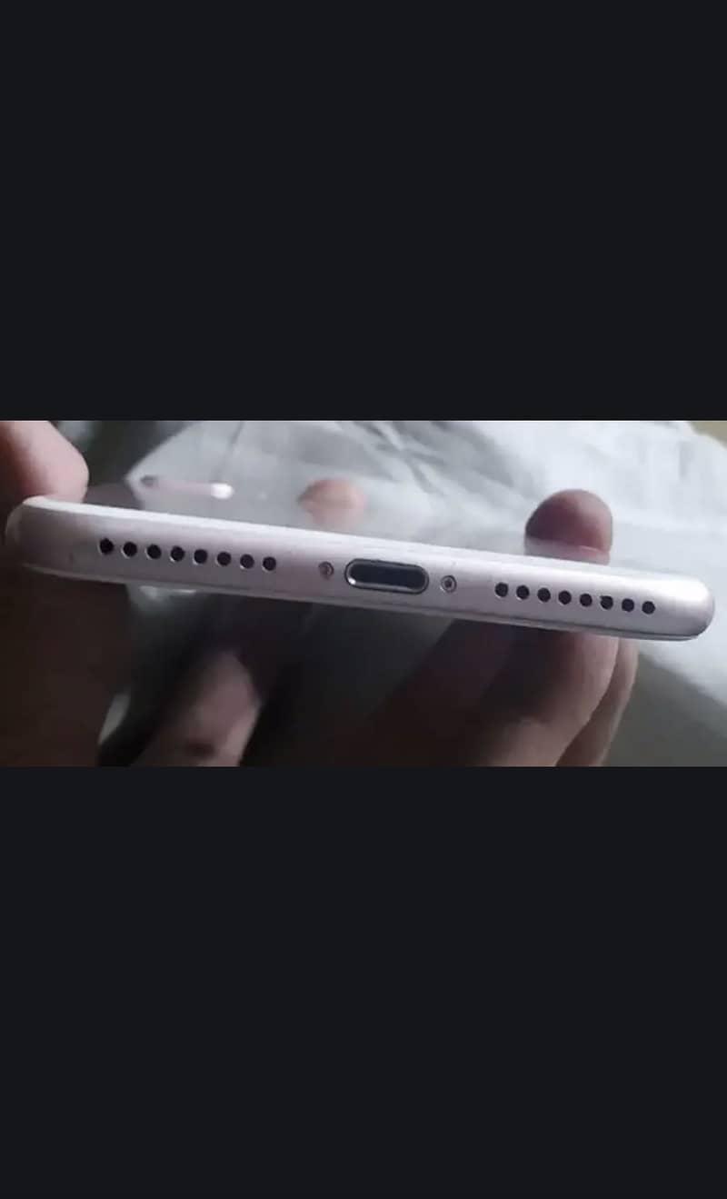 Apple iPhone 7 Plus 2