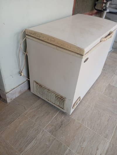 Waves Deep freezer for sale