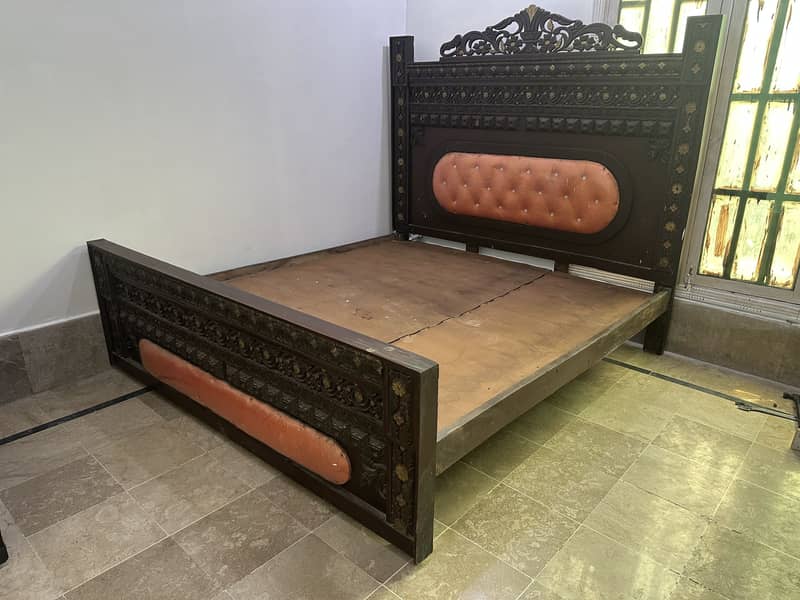 Double Bed 0