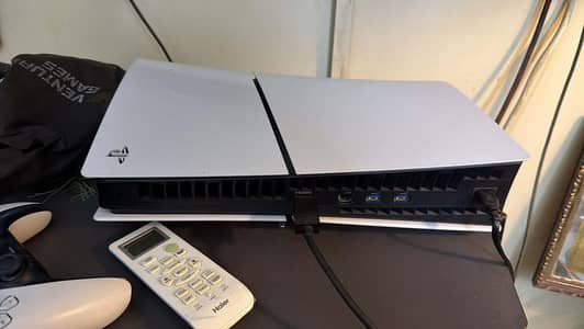 good condition ps5 delivery bhi available ha