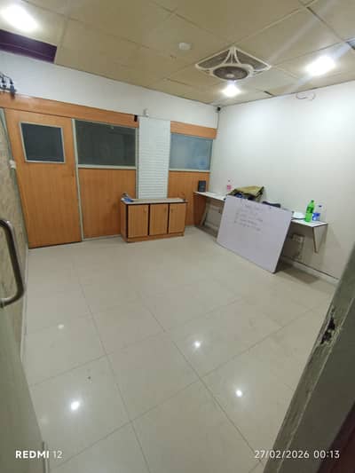 1ST FLOOR WELL MAINTAINED OFFICE FOR RENT IN BLOCK 13-B, GULSHAN E IQBAL