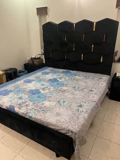 Luxury king size bed with two side tables & mattress