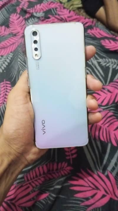 Vivo S1 exchange b ho jaye ga