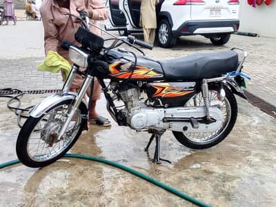United 125