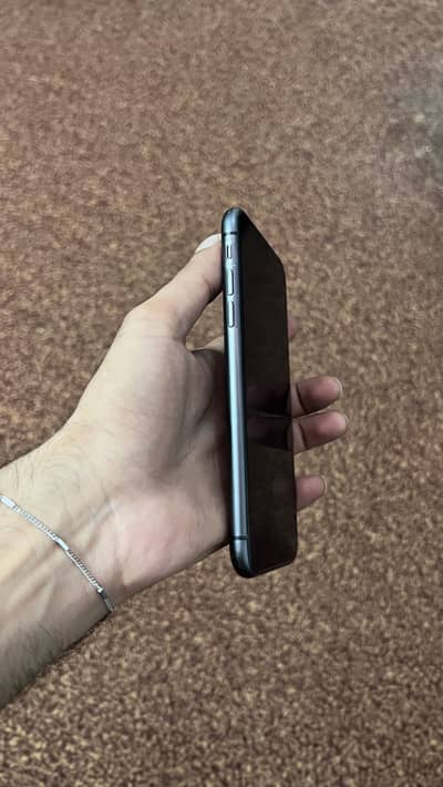 Apple iPhone 11 Factory Unlock