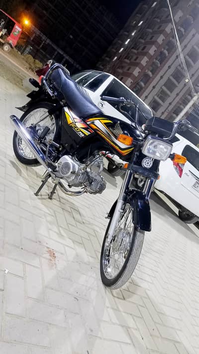 Honda CD70 2022 6 month model Karachi num 1st owner Genuine condition