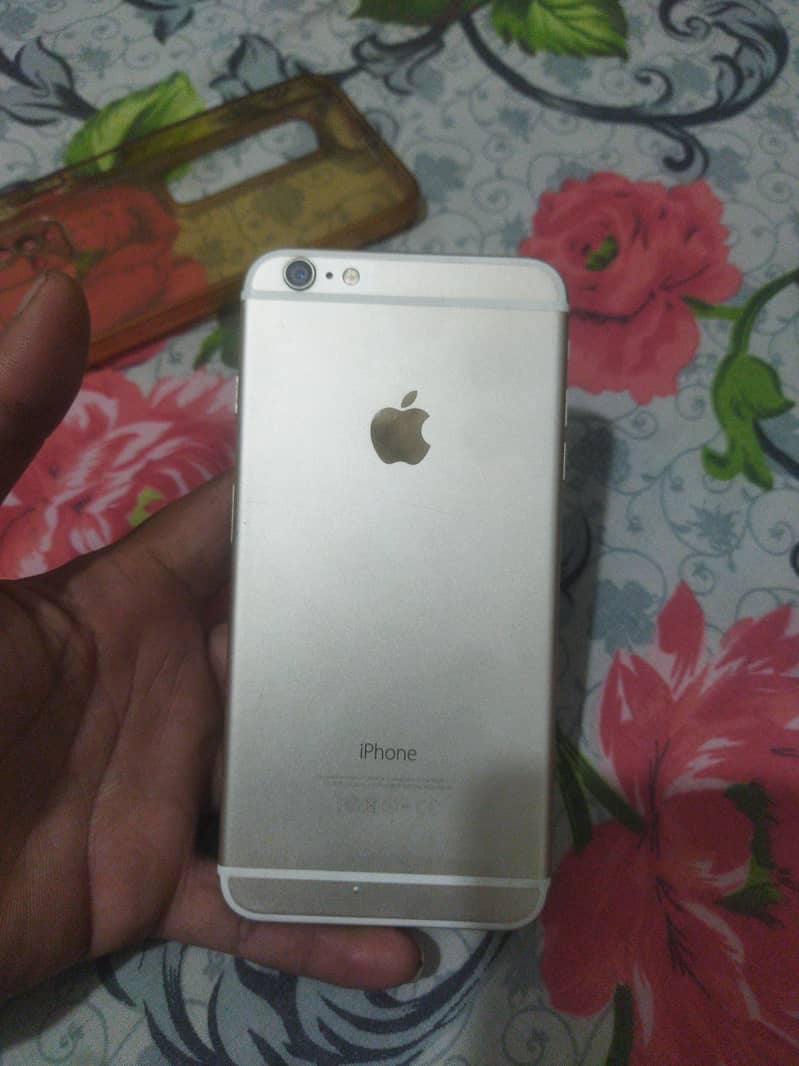 Apple iPhone 6 Plus 0