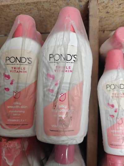 Need A Female Helper For Online Cosmetics Store