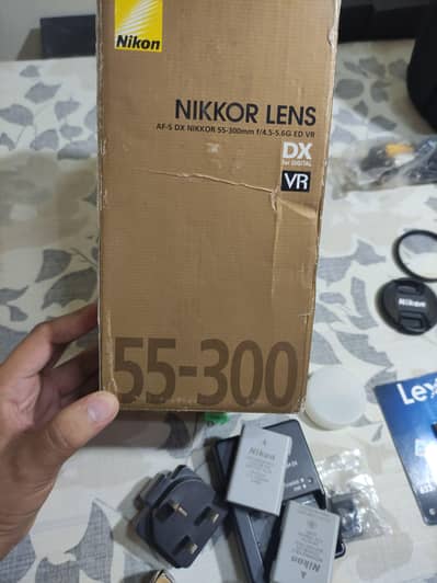Rare Nikon Telephoto lense 55-300 with built-in Auto focus