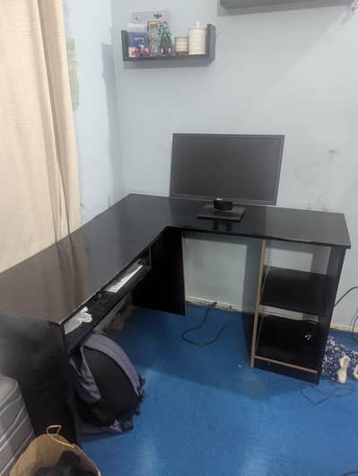 Selling L-Shaped Computer Table /Office Desk