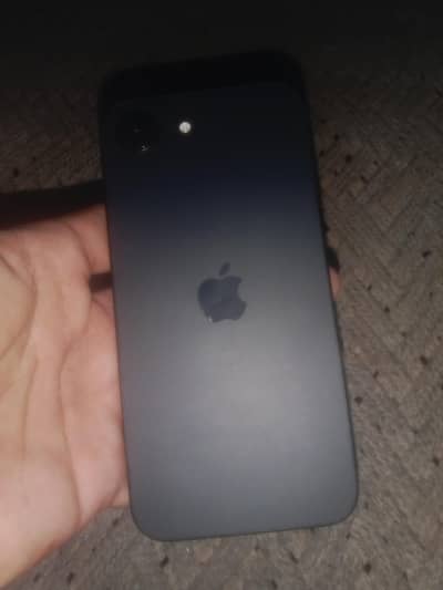 Apple iPhone 16e