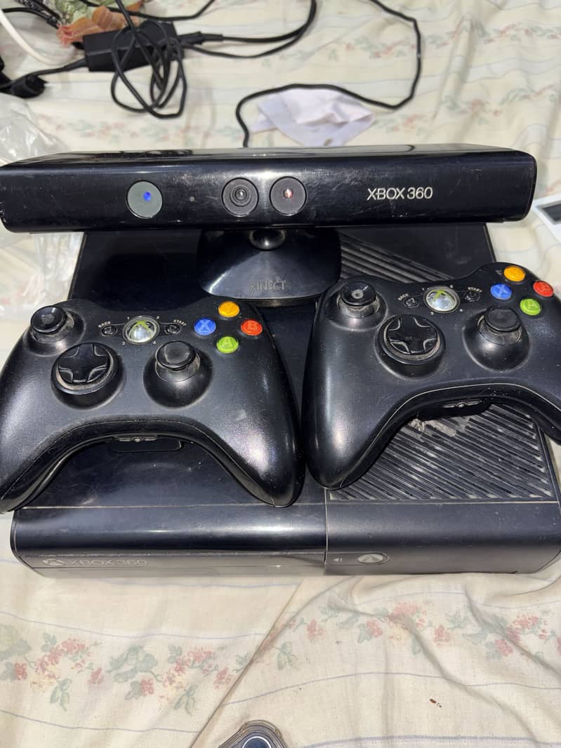 Xbox 360 E 0