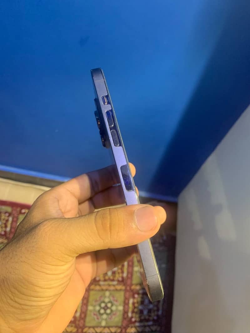 Apple iPhone 14 Pro Max 4