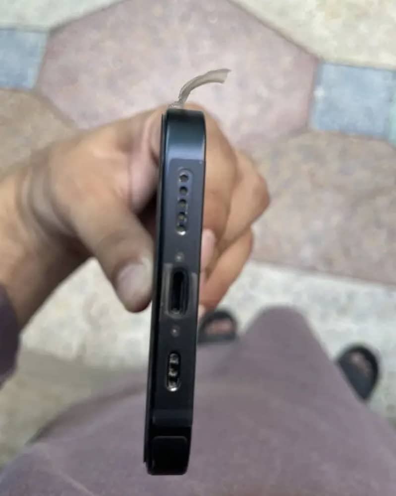 Apple iPhone 13 4