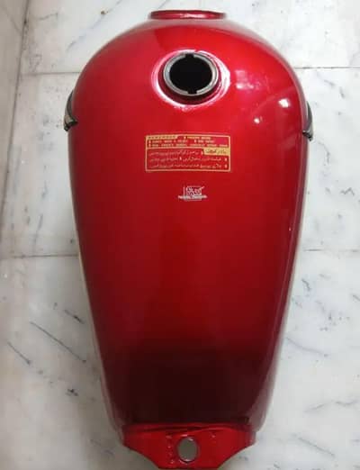 Honda 70cc Fuel Tank 2022 Model in pristine condition
