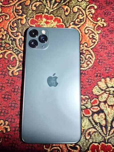 Apple iphone 11pro max 10 by 8 condition