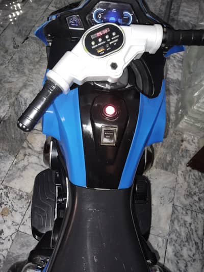 moter cycle very good condition New battery install 5 to 7 years kids