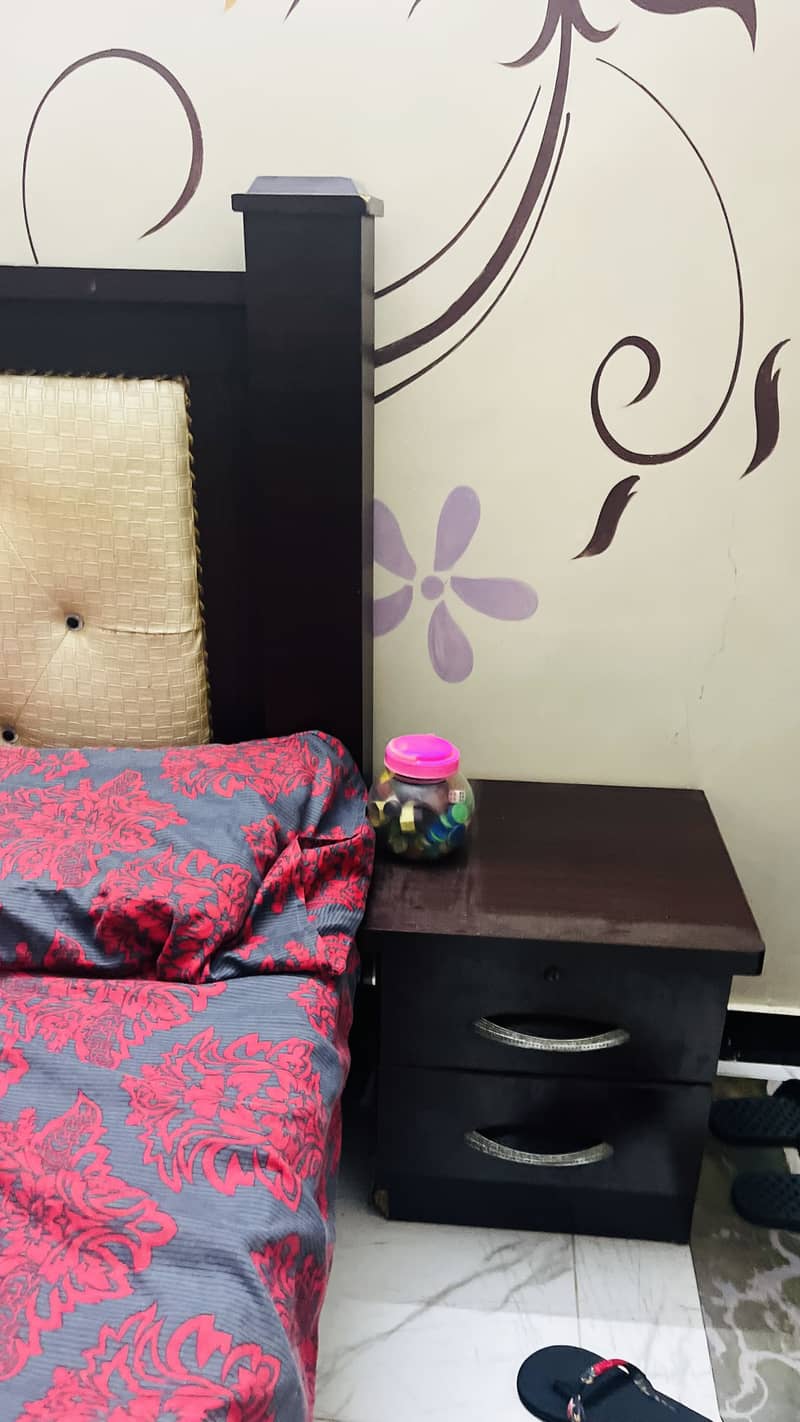Bed set with dressing table 1