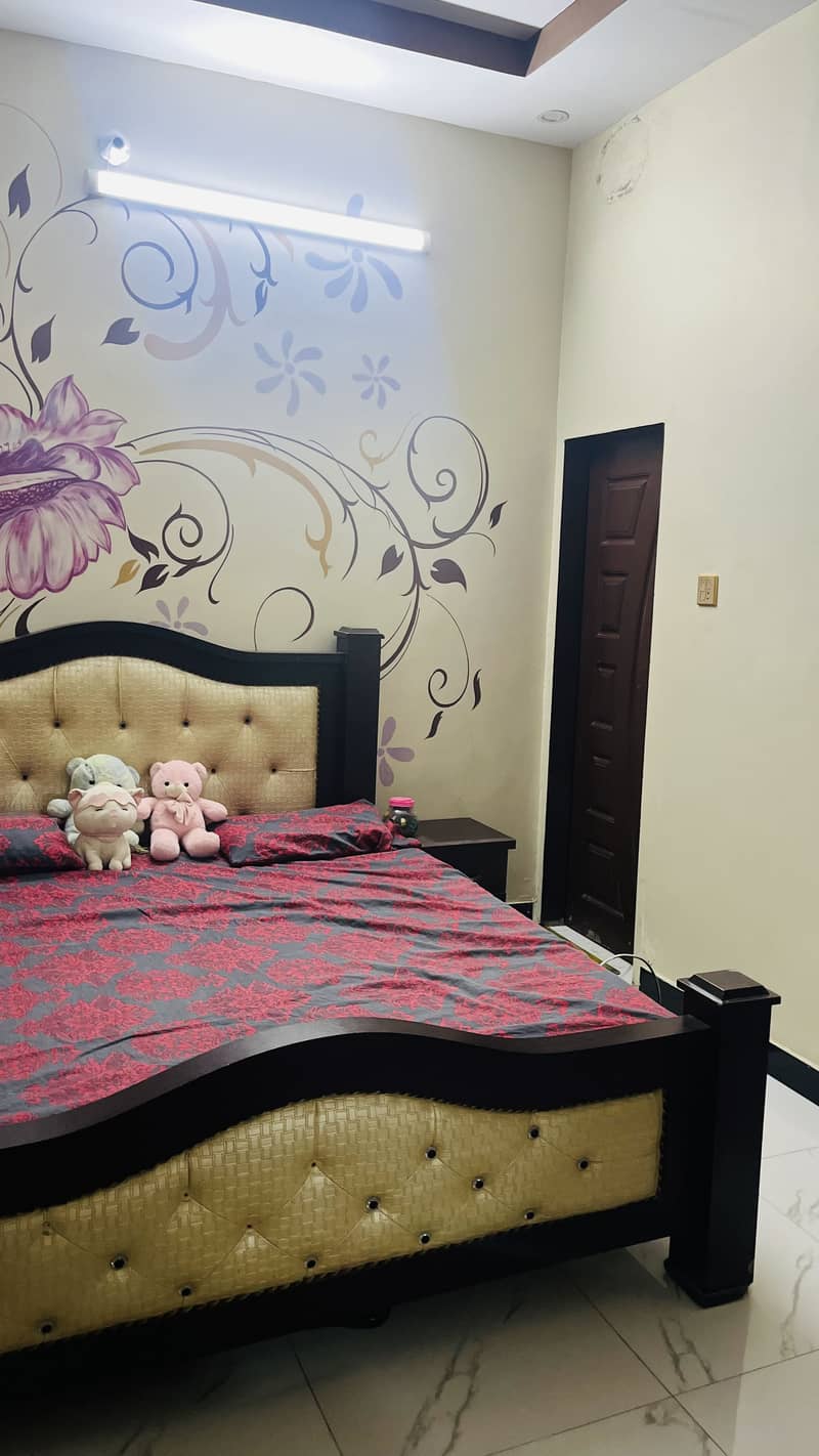 Bed set with dressing table 4