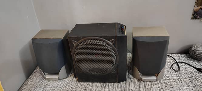 2.1 Sound system, 220 volt, 1 Subwoofer 2 chennals