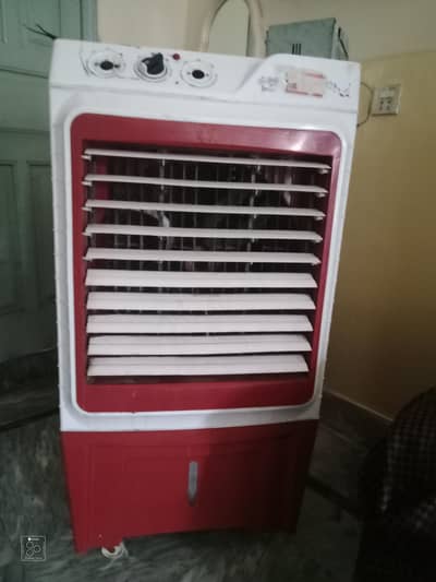 Supply cooler