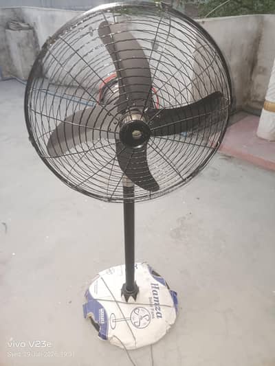 solar dc fan plus battery plus 12v charge brand new condition for sale