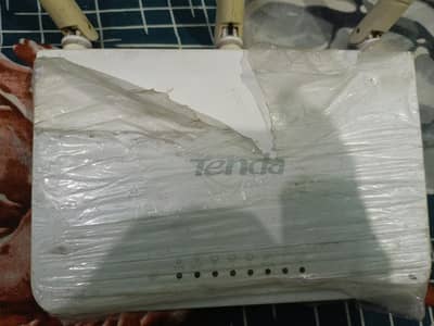 tenda router all in one all features . . best quality brand like new