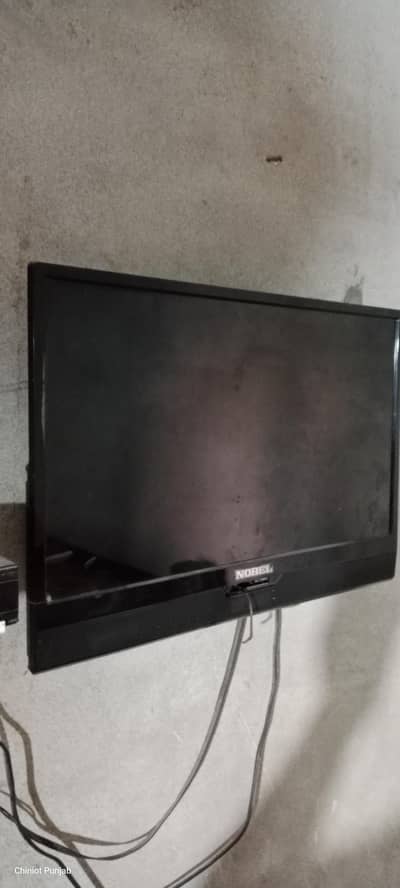 LCD 24Inch Nobel