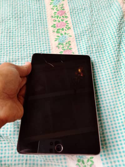 Ipad Mini 5 (64GB) | Box & Original Charger | 100% - Non Repaired