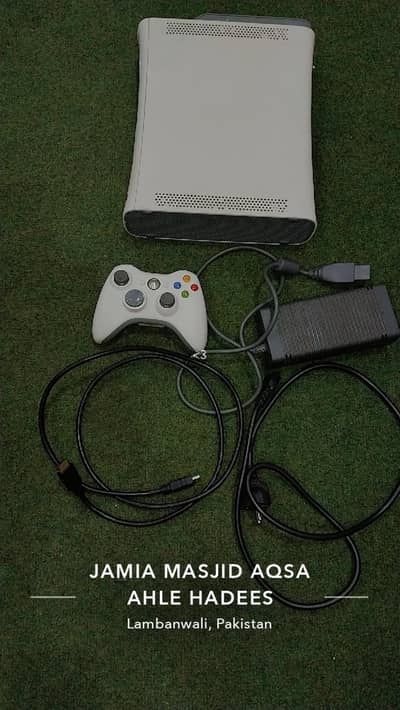 Xbox 360 jasper with one original controller and 4 month used just buy