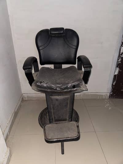 barber saloon chair