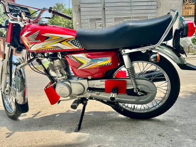 Honda 125 . (25 Model ). Brand New Condition 10/10