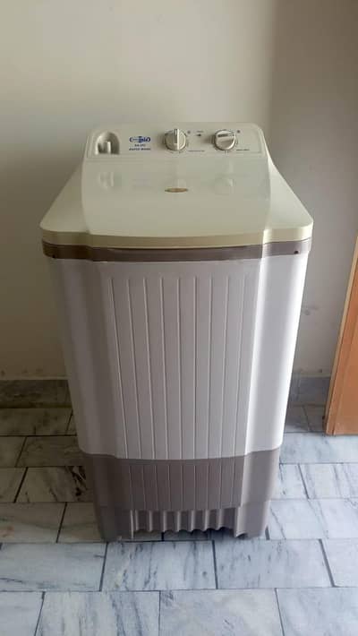 super asia washing machine in good condition