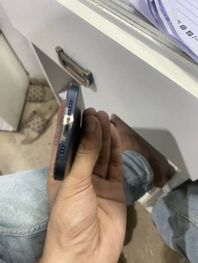 Apple iPhone 12