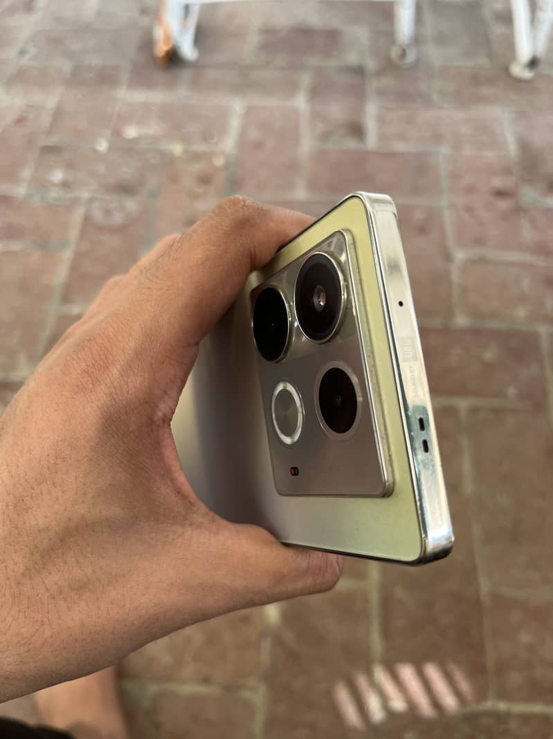 Infinix Note 40 1