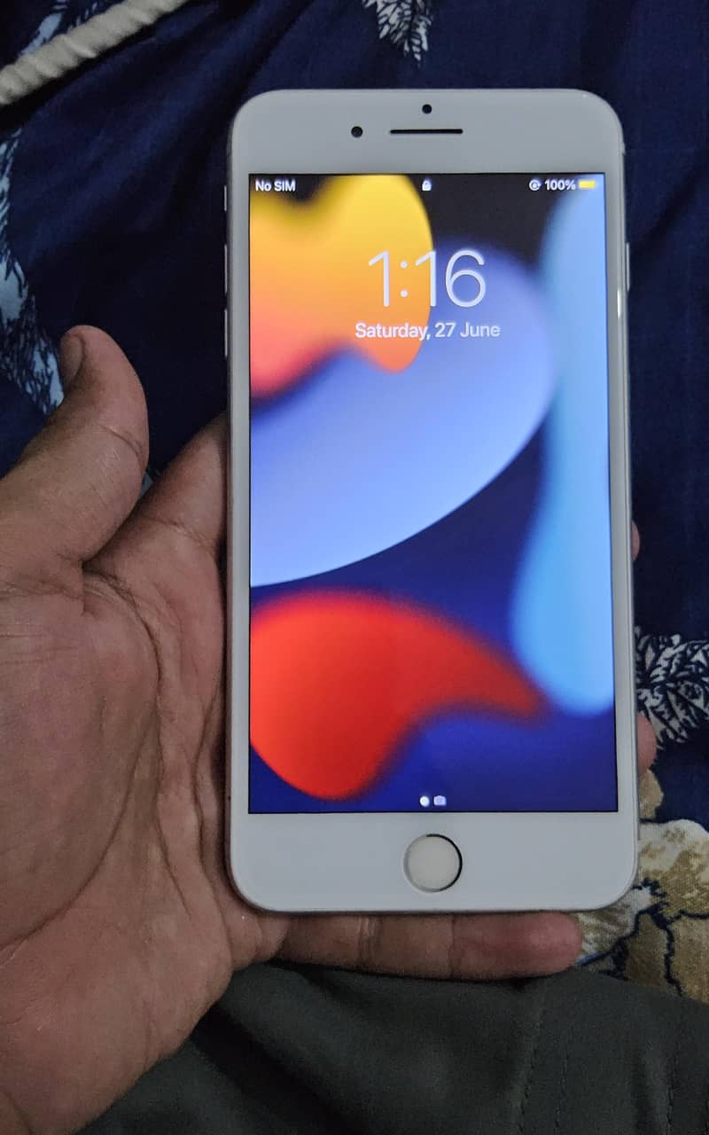 Apple iPhone 7 Plus 6