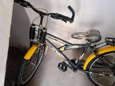 CYCLE FOR SALE IN SHALIMAR COLONY.