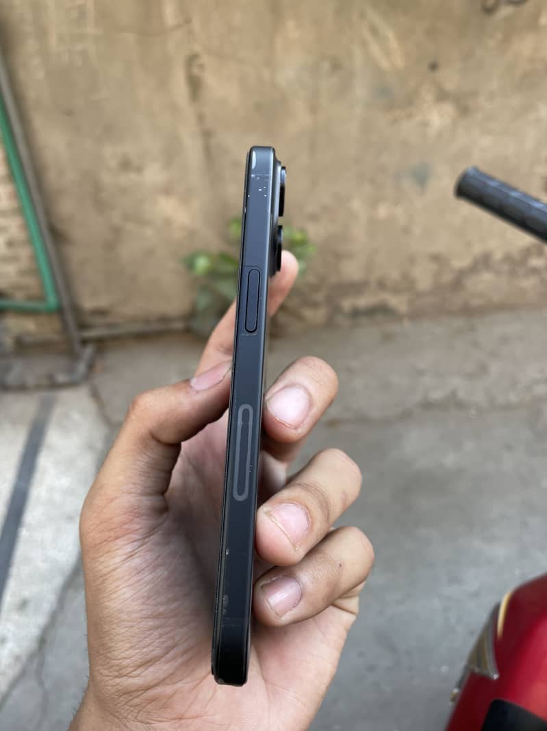 Apple iPhone 15 plus 2