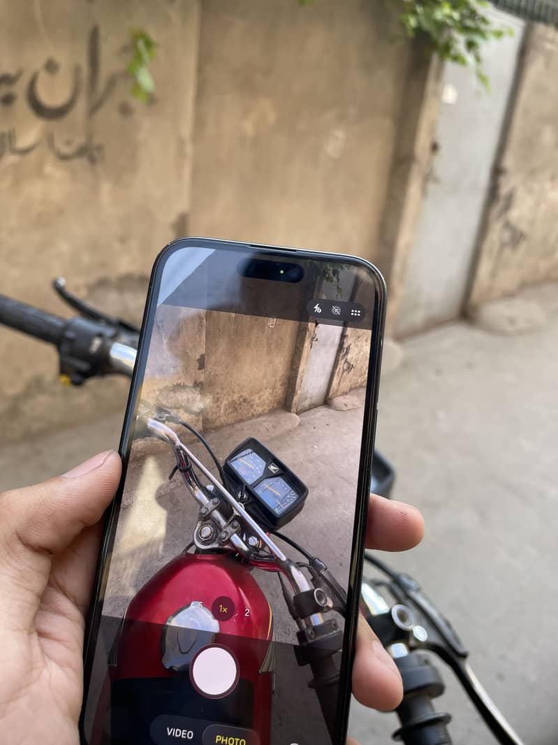 Apple iPhone 15 plus 4