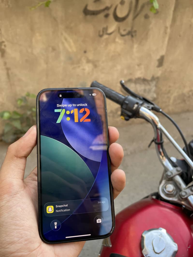 Apple iPhone 15 plus 6