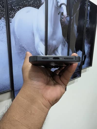 Iphone 16 pro max jv 98 bettery 10/10 condition only kit