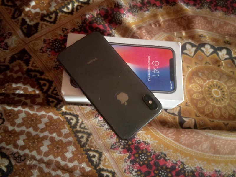 Apple iPhone X 0